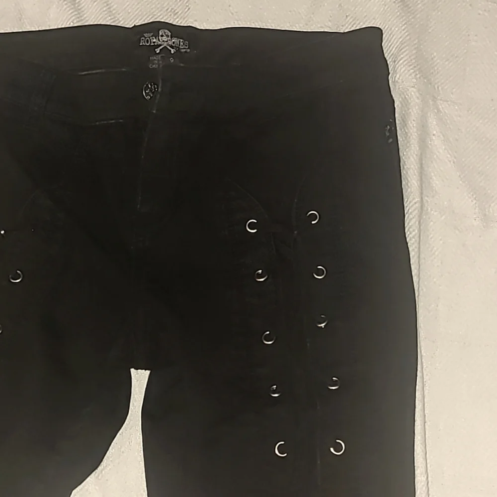 Black lace up jeans - Picture 2 of 4